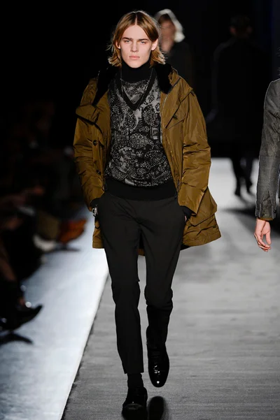 Look 34